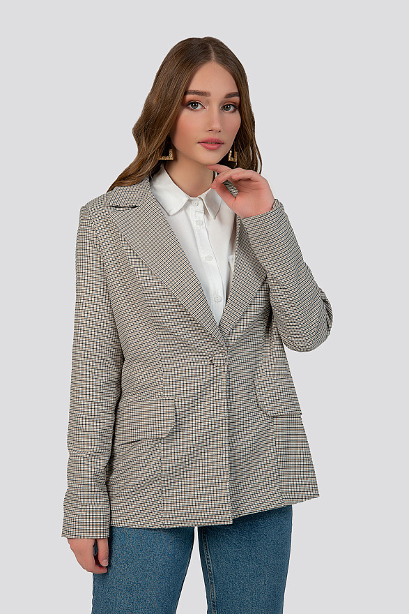 Женский жакет прямого силуэта 