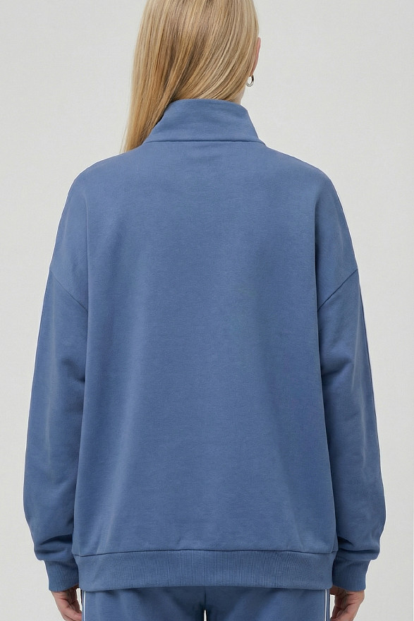 Синий прогулочный костюм с контрастными лампасами