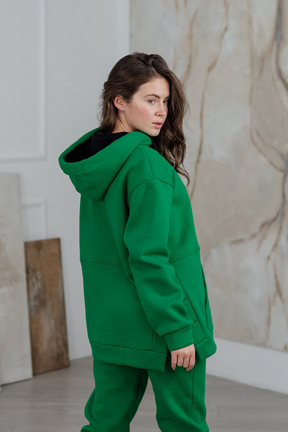 Зеленый свитшот с капюшоном