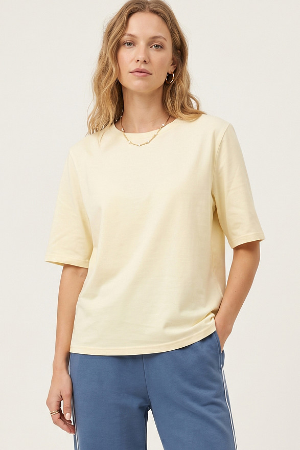 Лимонная базовая футболка с круглой горловиной