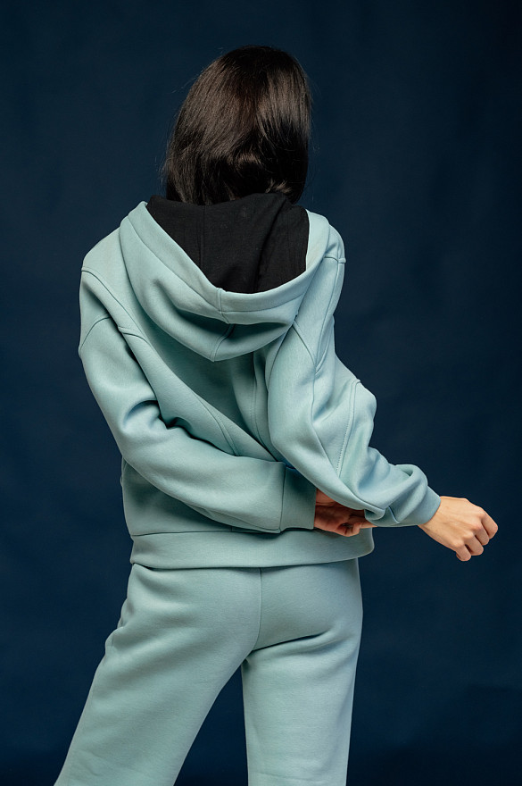 Warm sweatshirt in sage color