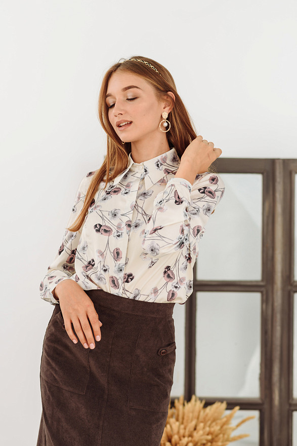 Шовкова блузка з молочним принтом