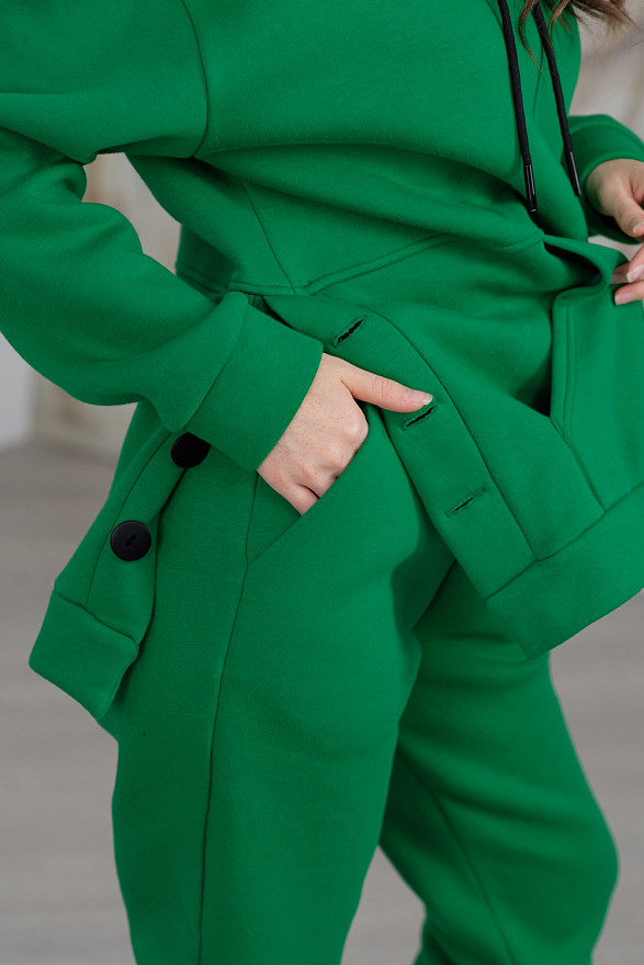 Зеленый свитшот с капюшоном