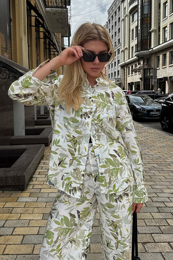 Зелений костюм з мусліну з сорочкою та брюками