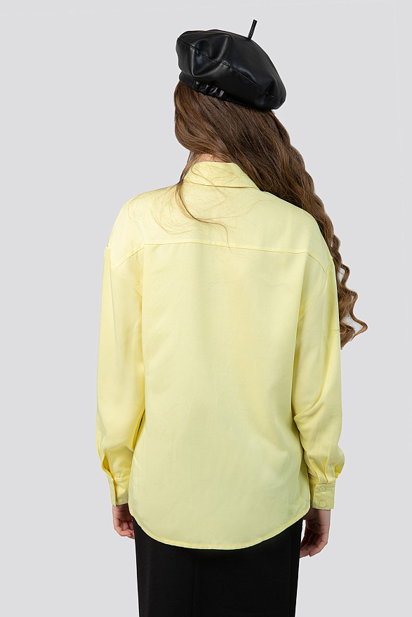 Loose fitting yellow shirt