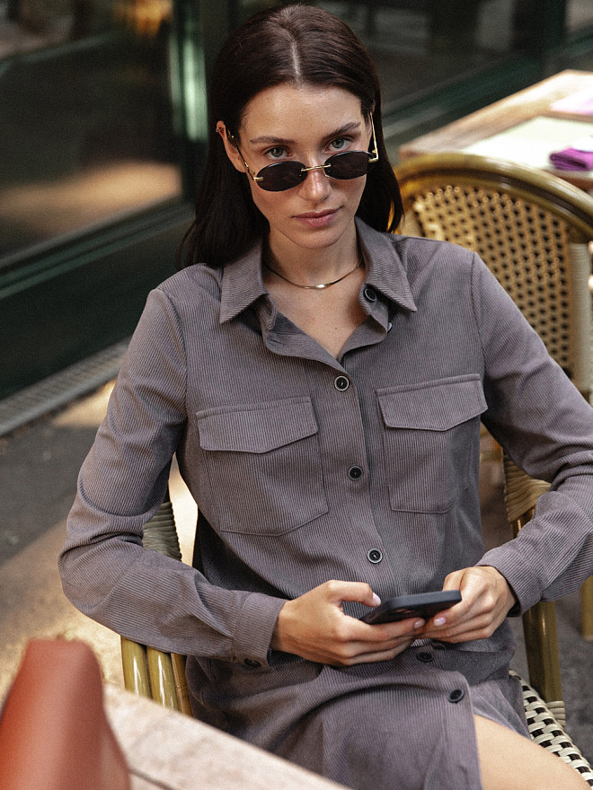 Вельветова сукня-сорочка кольору 