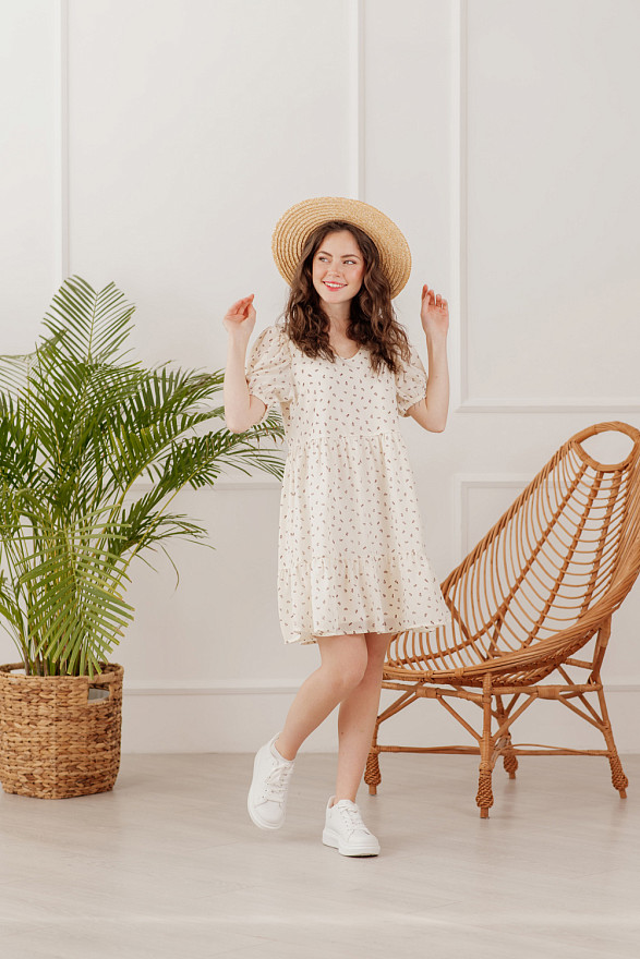 Chiffon dress with puff sleeves