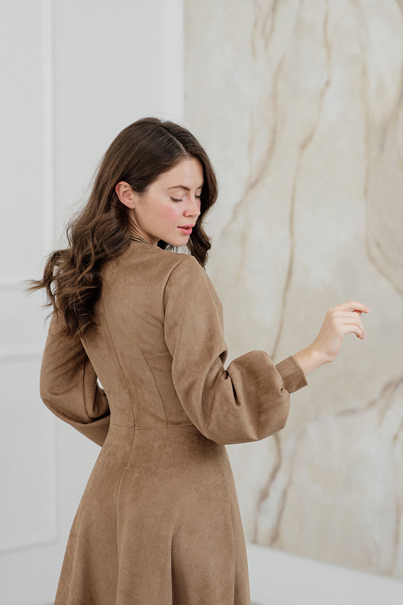 Midi dress with V-neck and flared skirt