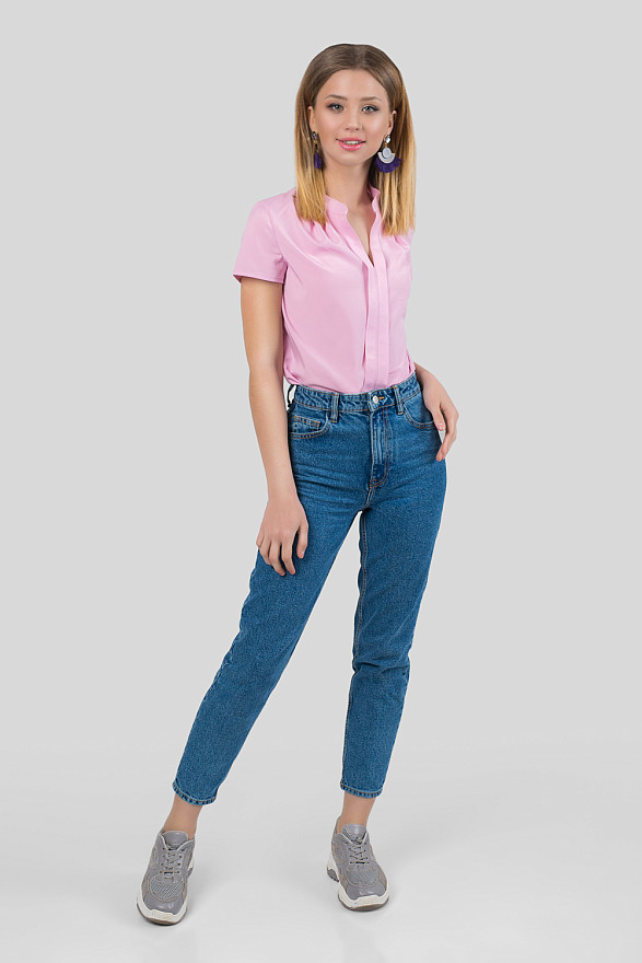 Розовая блуза с коротким рукавом