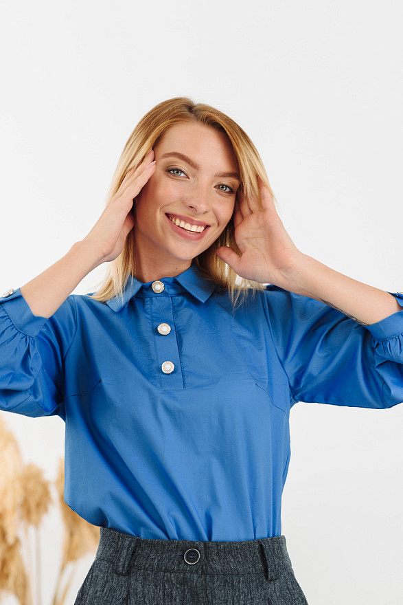 Shirt with puff sleeves and buttons