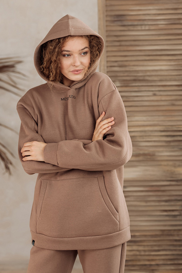 Fleece sweatshirt with kangaroo pocket