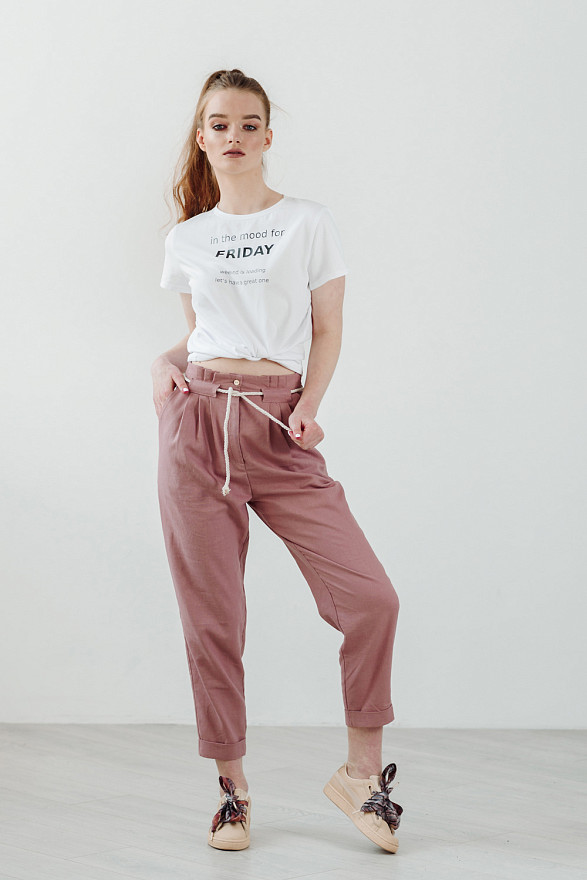 Пудрові лляні штани на талії