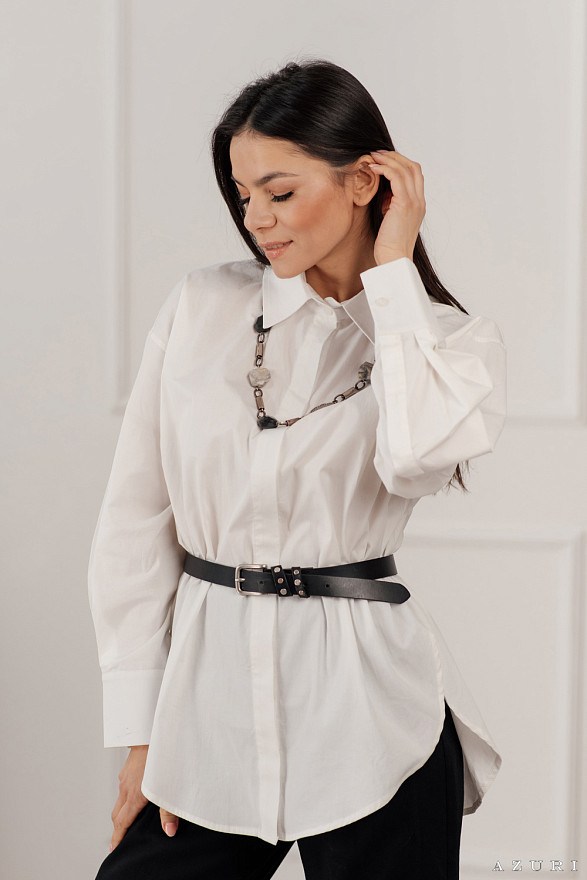 Белая рубашка из поплина.