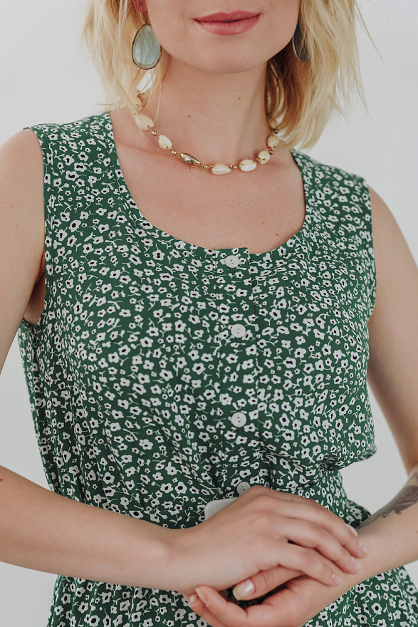 Зелене літнє плаття з поясом