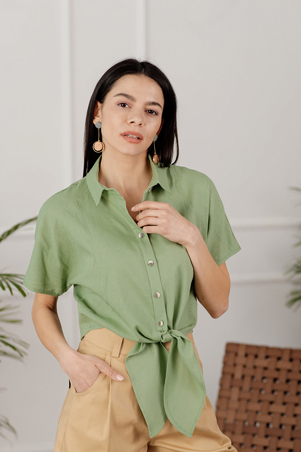Оливкова сорочка з коротким рукавом і зав'язками
