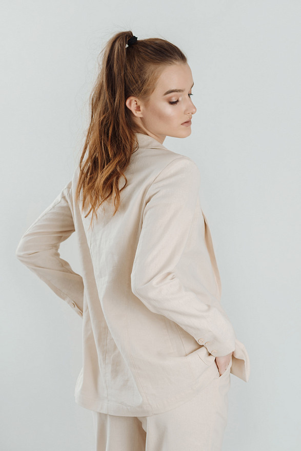 Літній піджак з льону