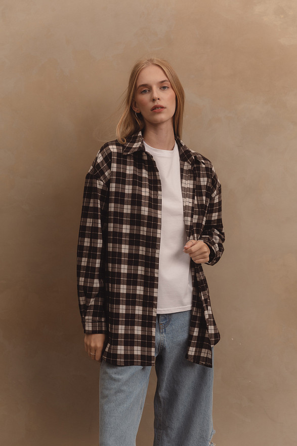 Коричнева сорочка в стилі оверсайз