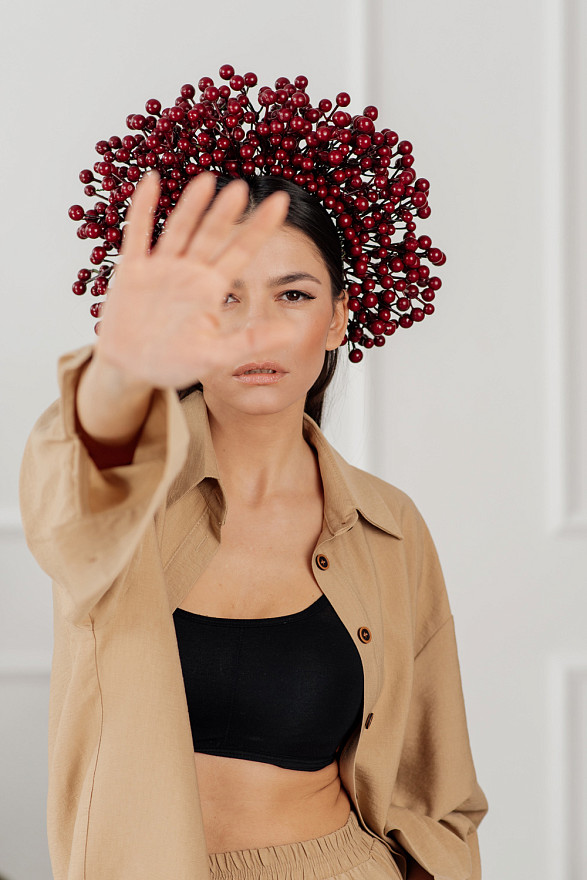 Бежевий лляний брючний костюм