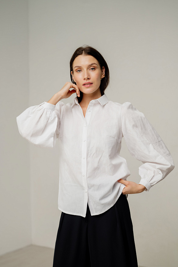 Біла класична сорочка