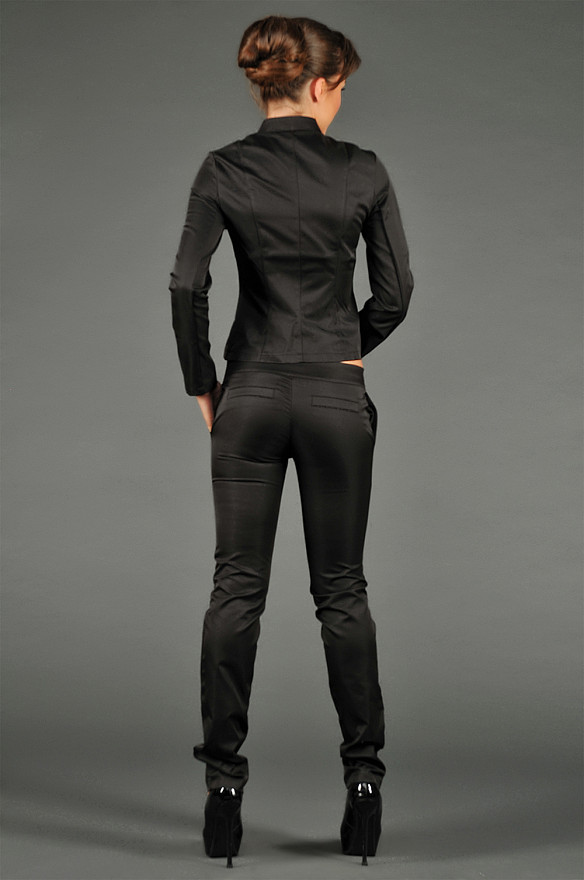 Обтягуючі чорні штани