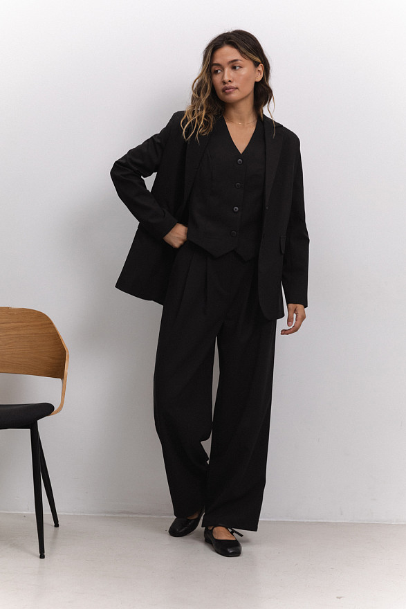 Чорні штани-палаццо