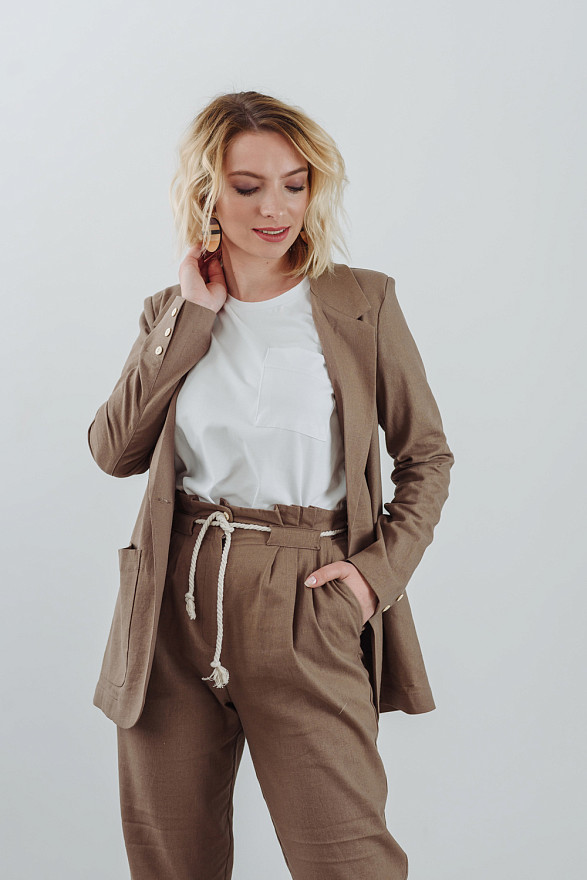 Піджак кольору фундука з льону