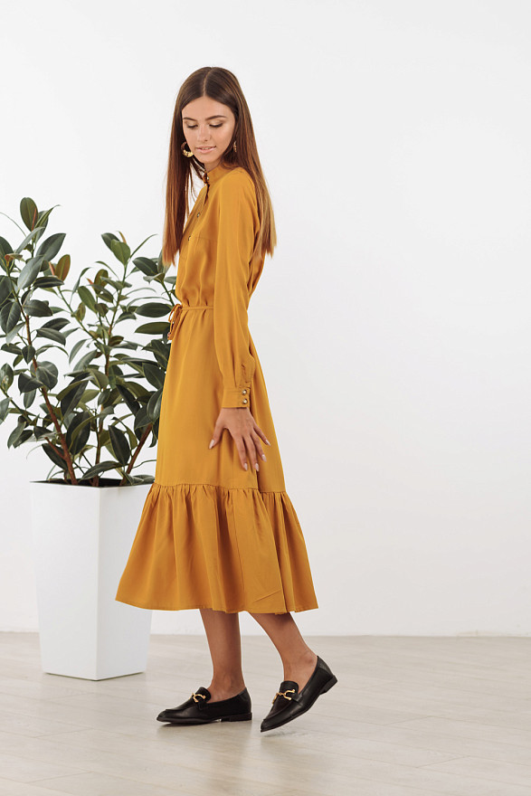 Горчичное коттоновое платье