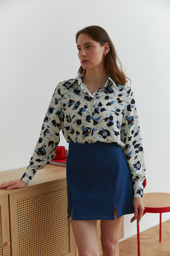 Елегантна блуза вільного крою