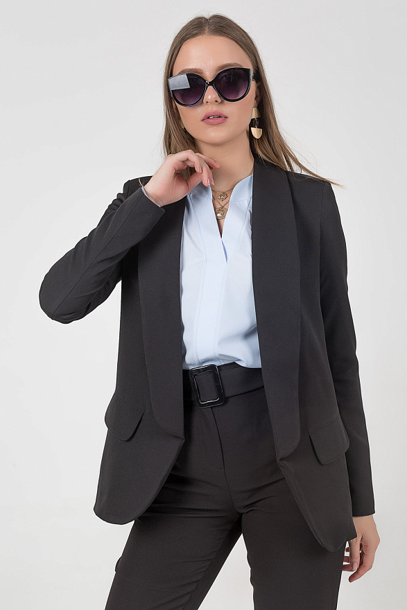 Jacket with collar apage