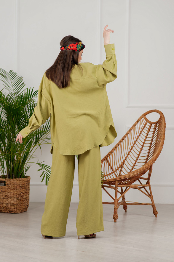 Лляний брючний костюм