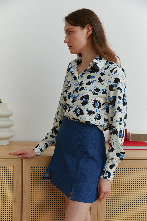 Елегантна блуза вільного крою