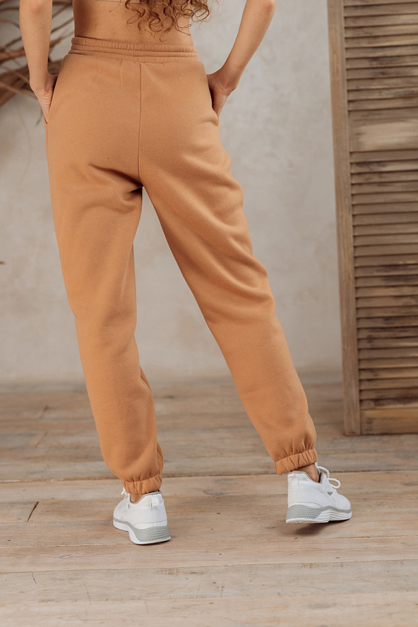 Бежеві спортивні штани