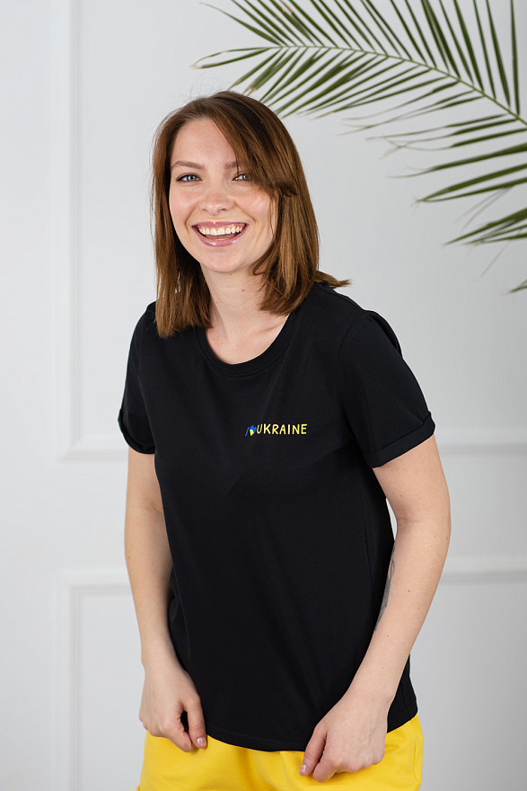 Чорна футболка «Ukraine»