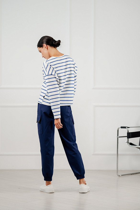 Світшот укороченого крою зі смугастим принтом у кольорі