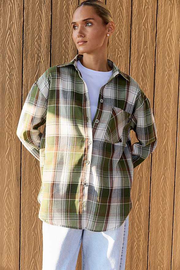 Удлиненная рубашка оверсайз зеленого цвета