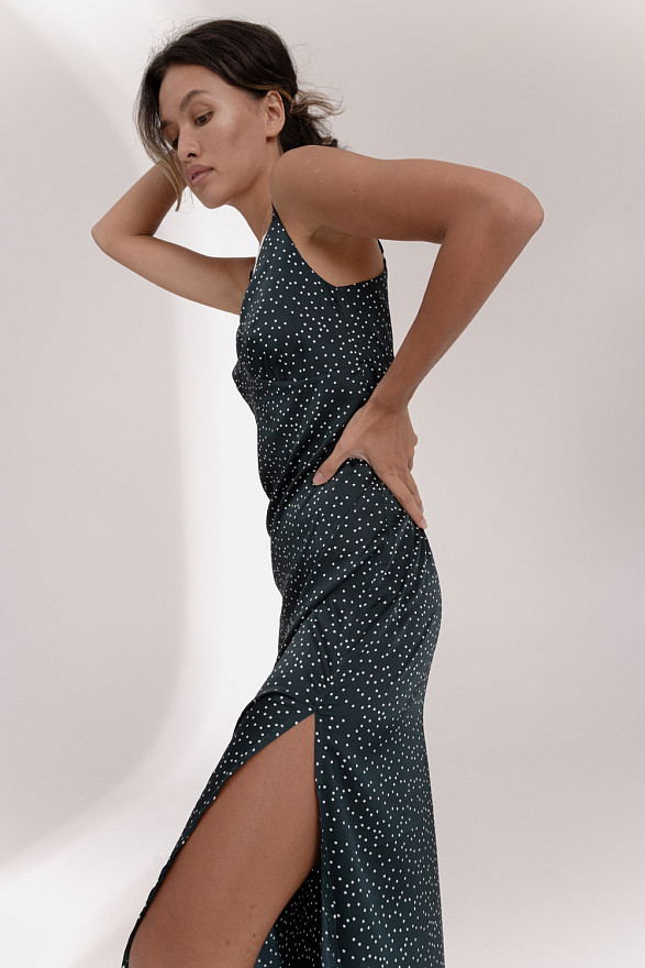 Зелена шовкова сукня-міді в стилі білизни