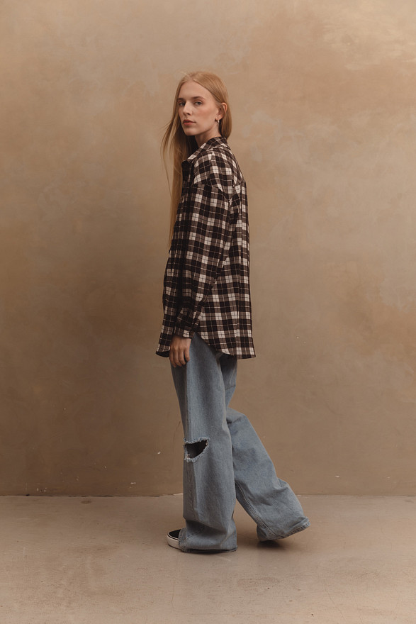 Коричнева сорочка в стилі оверсайз