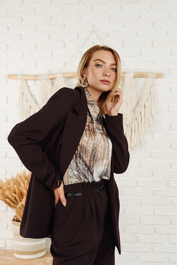 Jacket in chocolate color