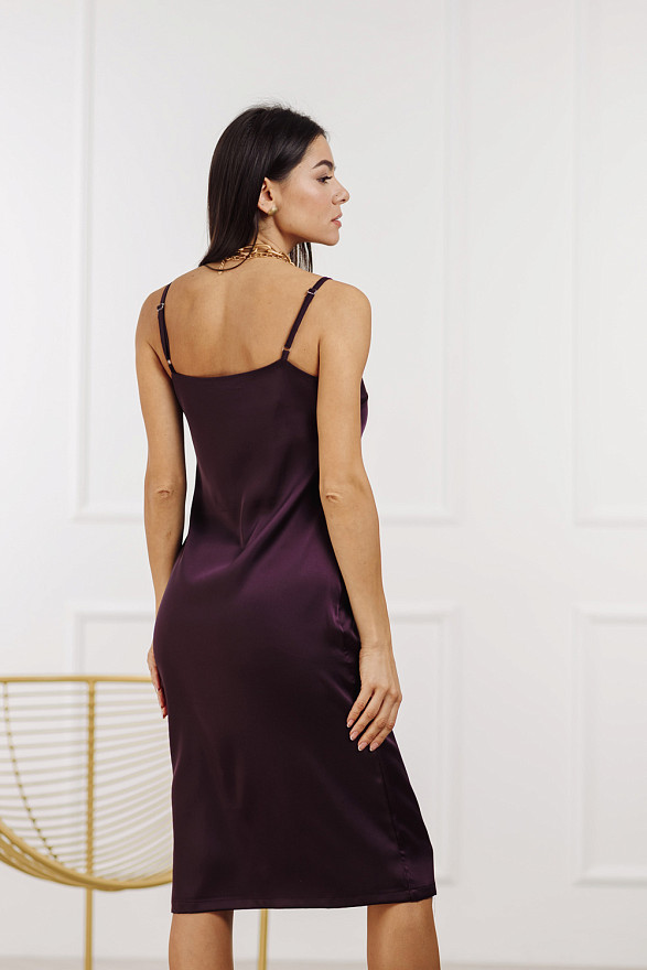 Сукня в білизняному стилі з сатину