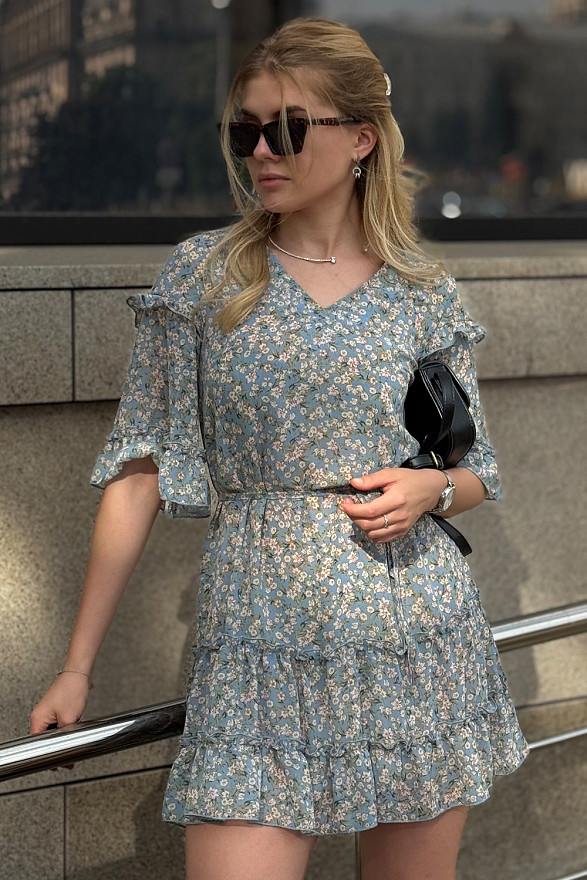 Голубое шифоновое платье