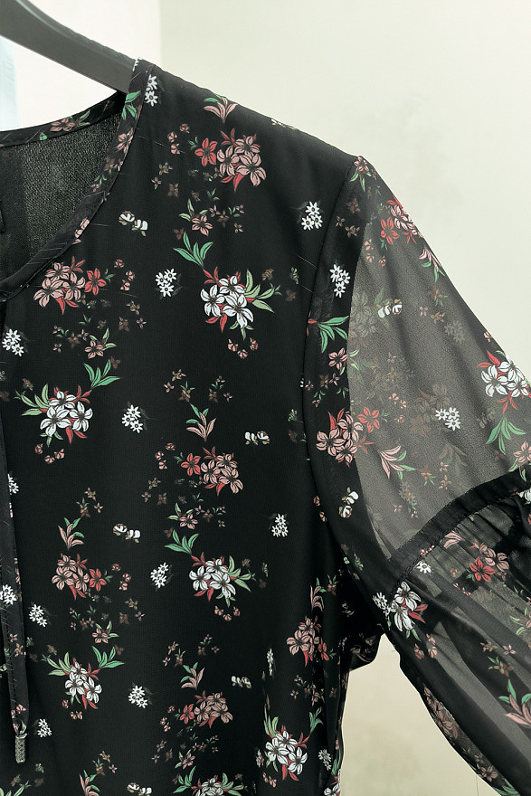 Черное шифоновое мини платье