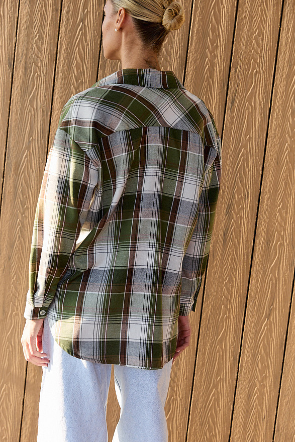 Удлиненная рубашка оверсайз зеленого цвета