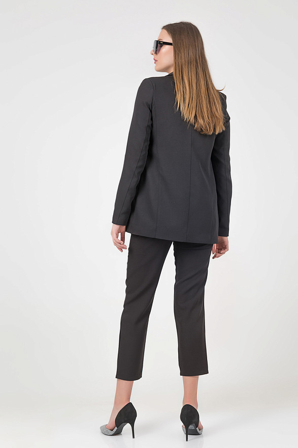 Jacket with collar apage