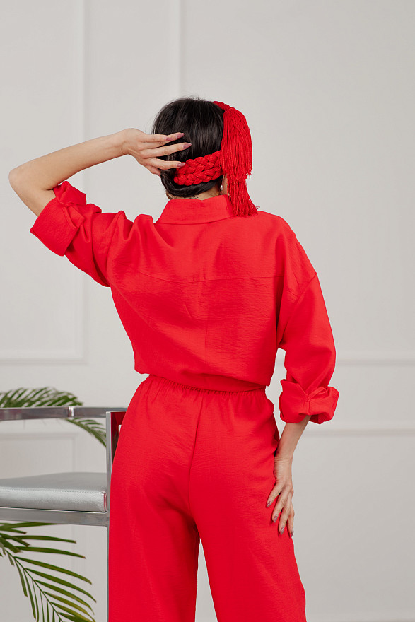 Кораловий лляний брючний костюм