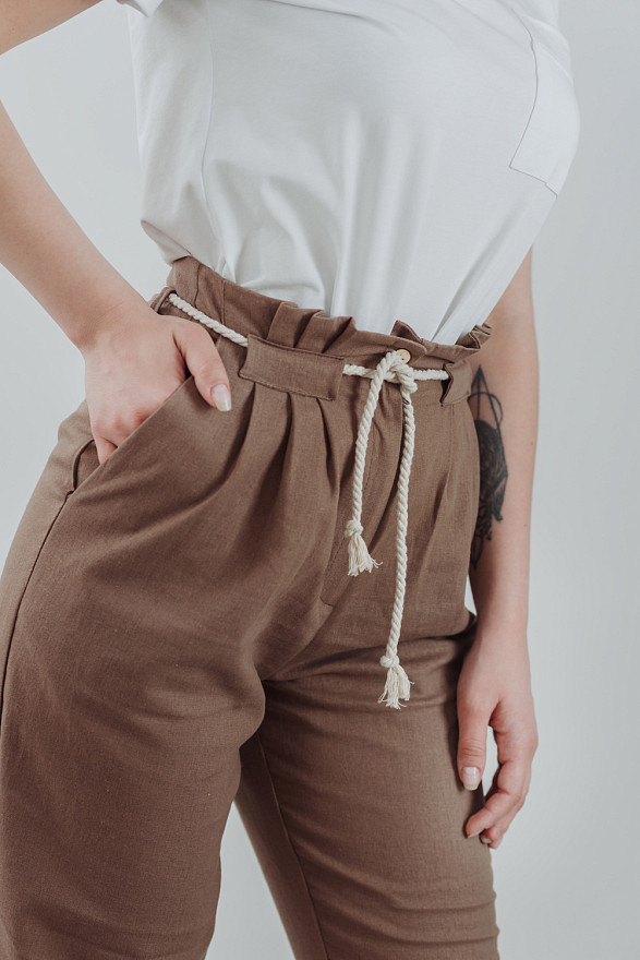 Штани кольору фундука з льону