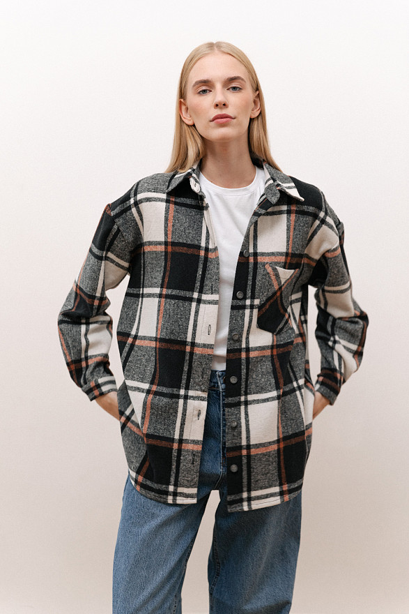 Черная удлиненная рубашка оверсайз