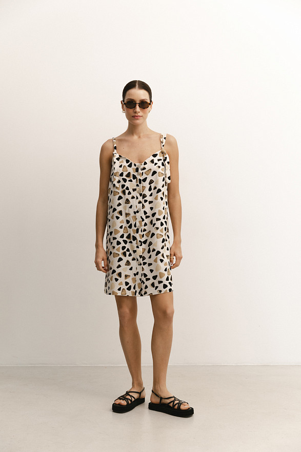 Бежевый сарафан на регулируемых бретелях