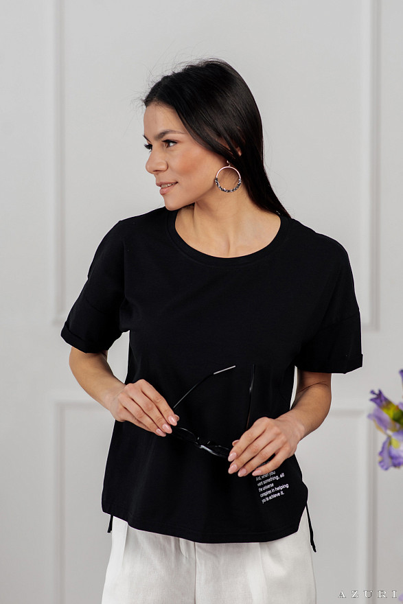 Black oversized t-shirt with slits