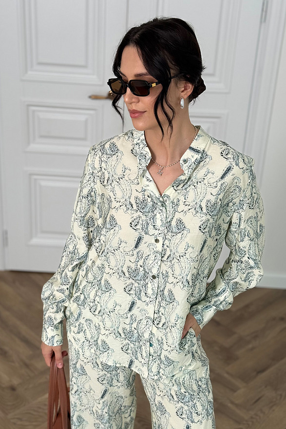 Muslin suit with shirt and trousers in Ivory