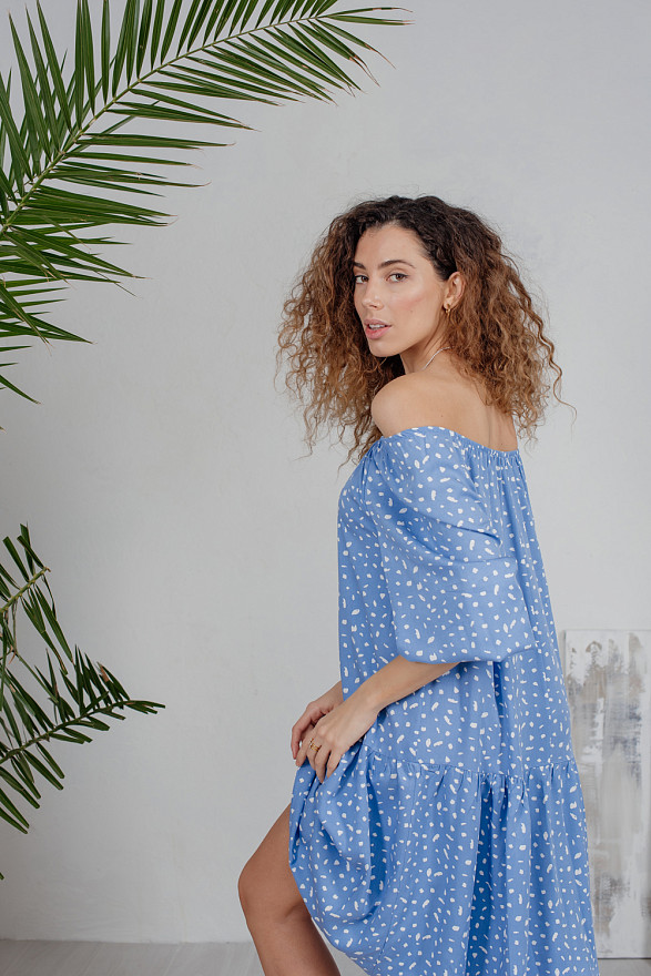 Блакитна бавовняна сукня вільного крою